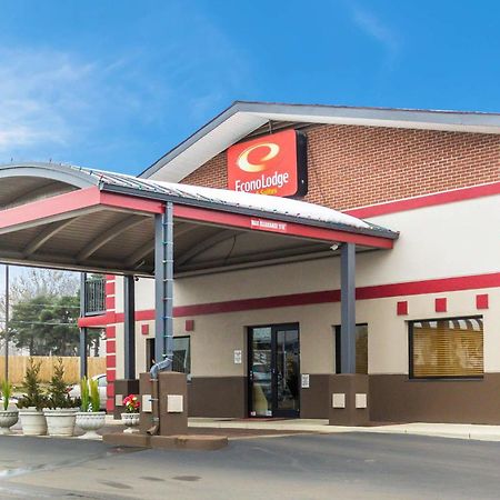 Econo Lodge Inn & Suites I-35 At Shawnee Mission Силвър Спринг Екстериор снимка