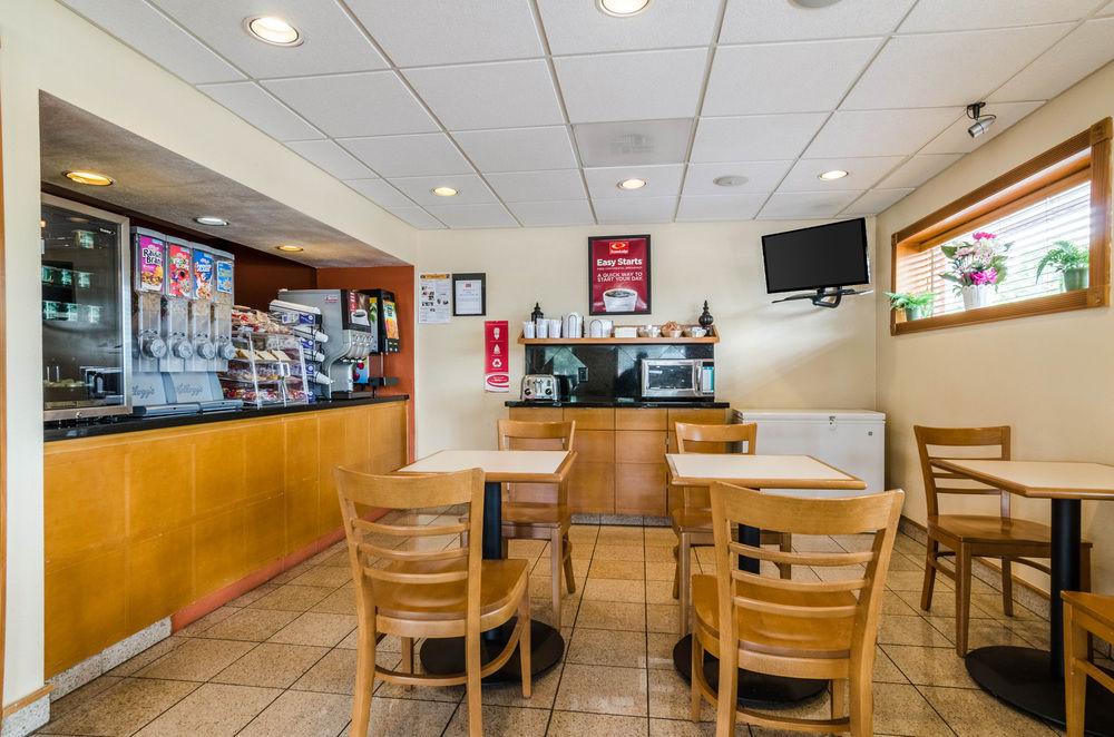 Econo Lodge Inn & Suites I-35 At Shawnee Mission Силвър Спринг Екстериор снимка