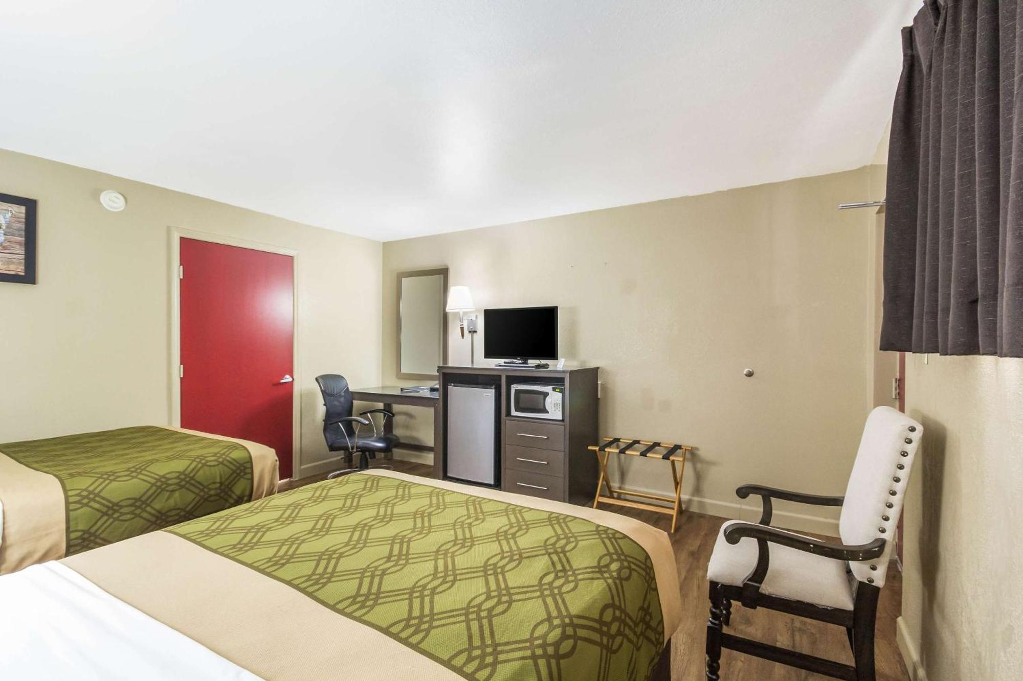 Econo Lodge Inn & Suites I-35 At Shawnee Mission Силвър Спринг Екстериор снимка