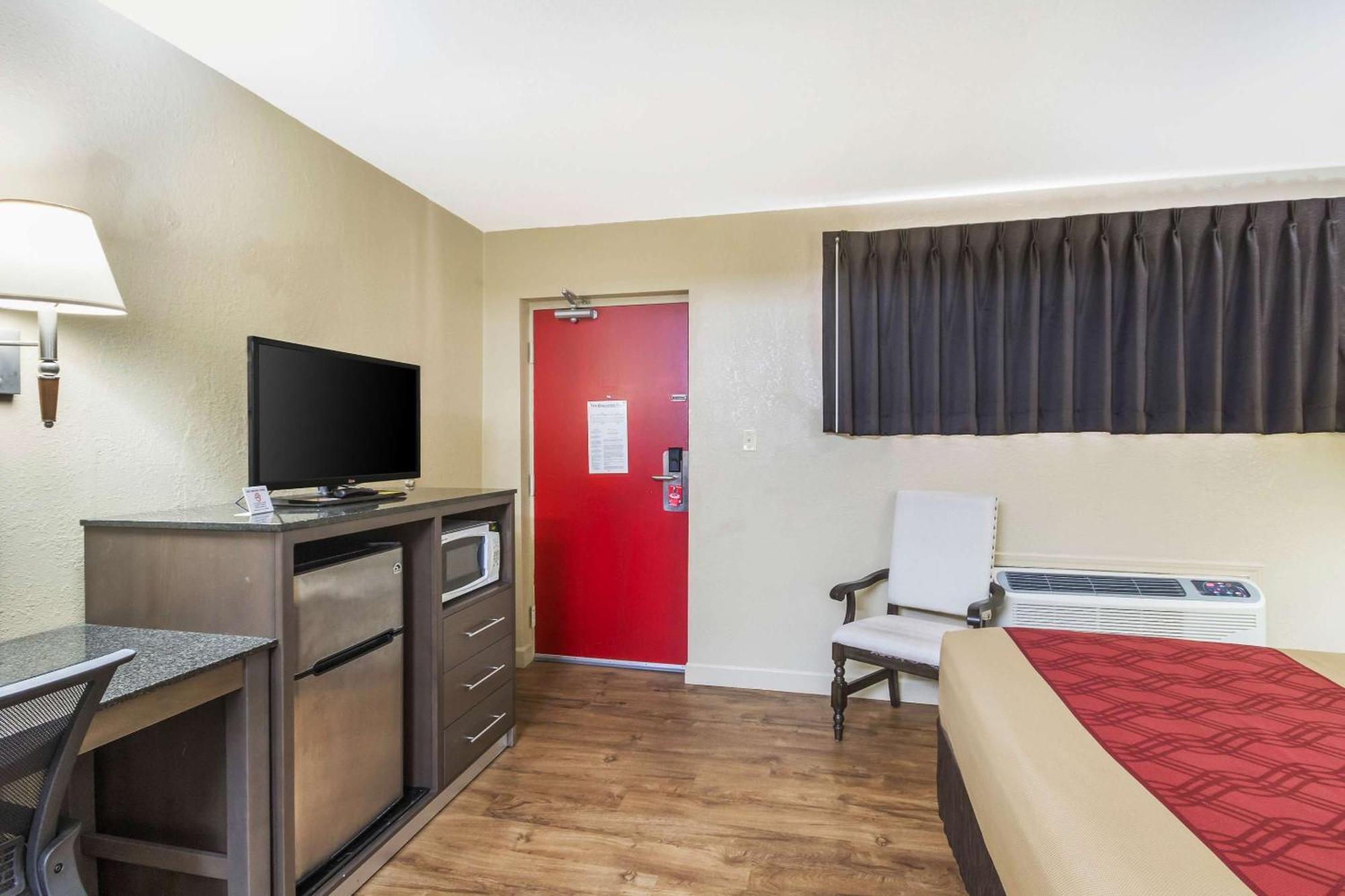 Econo Lodge Inn & Suites I-35 At Shawnee Mission Силвър Спринг Екстериор снимка