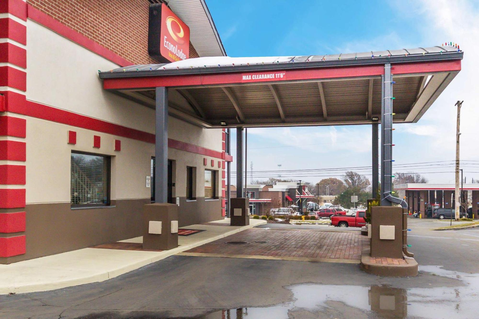 Econo Lodge Inn & Suites I-35 At Shawnee Mission Силвър Спринг Екстериор снимка